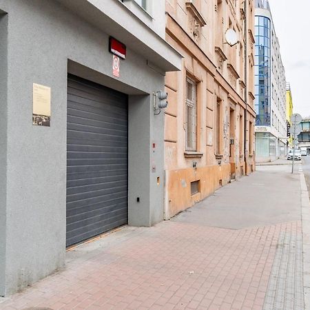 Brand New Studio Apartment #51 With Free Secure Parking In The Center Прага Екстериор снимка